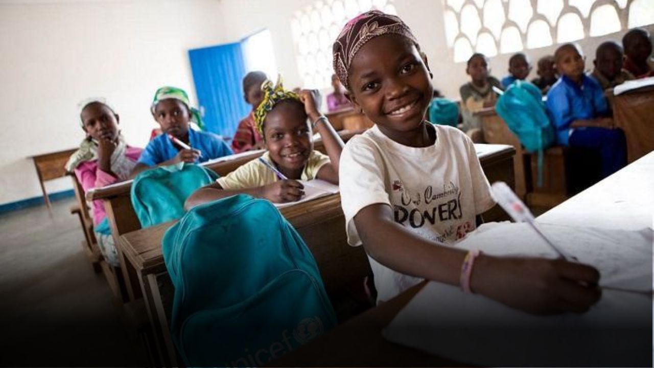 giornata delle bambine unicef 122 milioni non vanno a scuola e il matrimonio infantile persiste