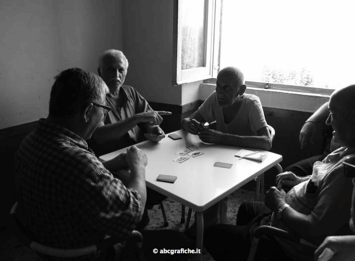 Maltrattamenti contro gli anziani