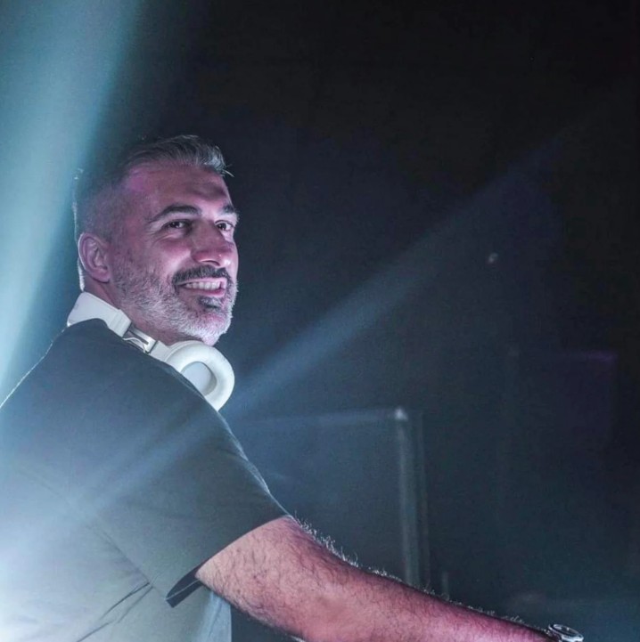 Andrea Paci: il cuore musicale e solidale della Versilia Andrea Paci: il cuore musicale e solidale della Versilia